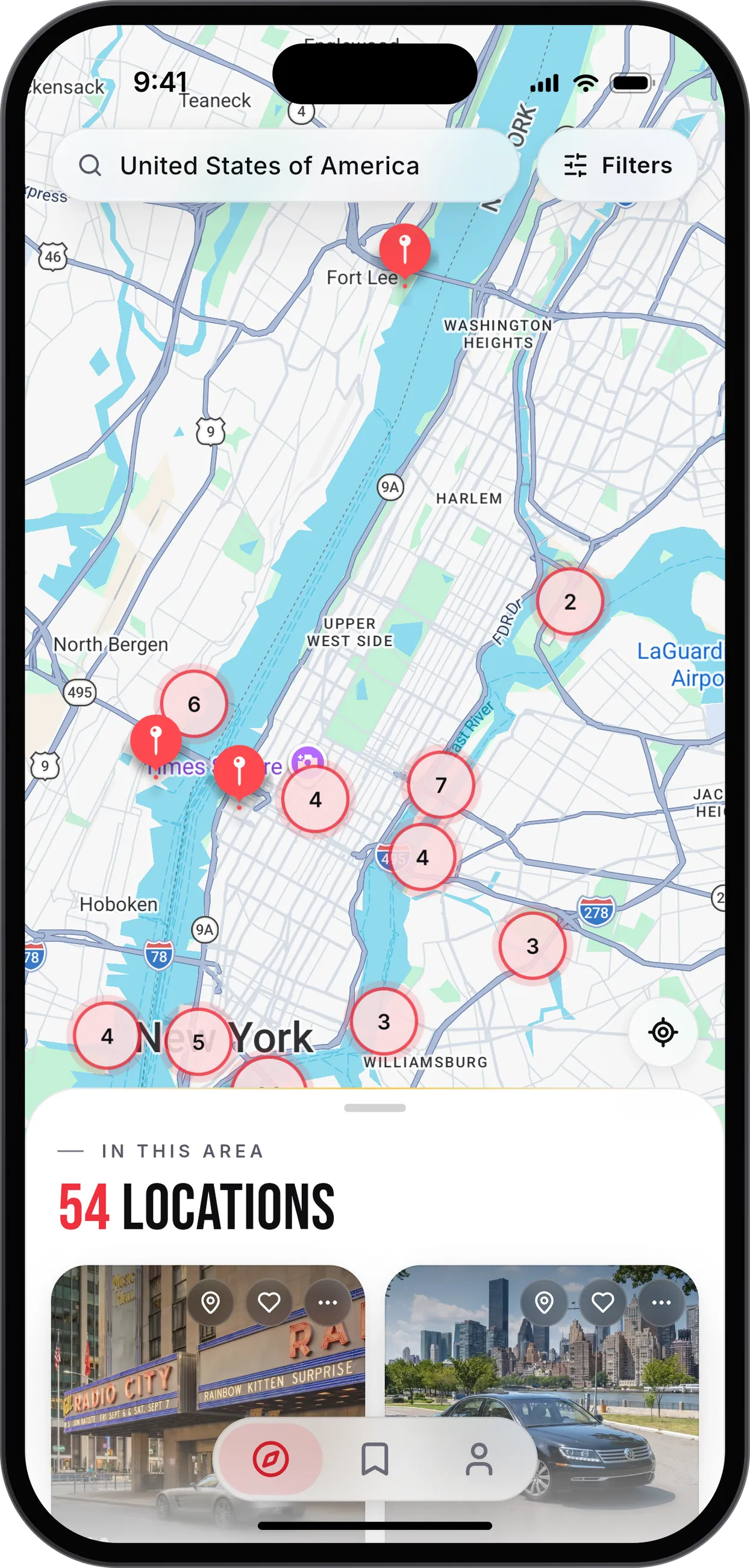 PhotoScout map of New York with clusters of location pins and the spots in this area below