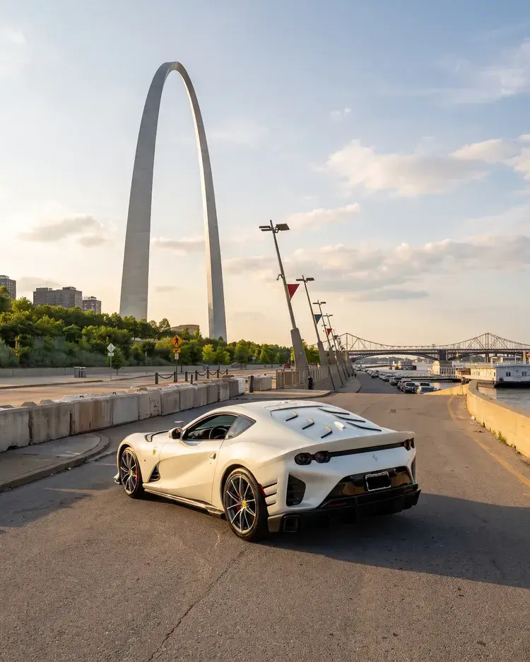 Wow Architecture inland water spot in Saint Louis